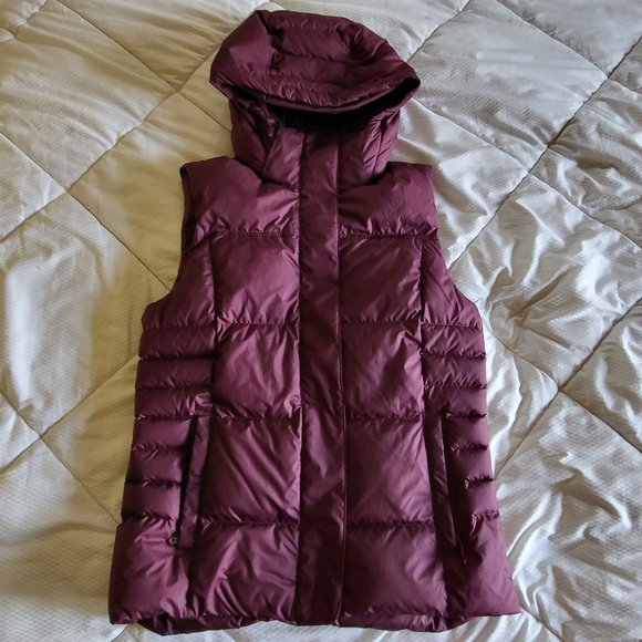 Patagonia Jackets & Blazers - Maroon Patagonia Down Vest